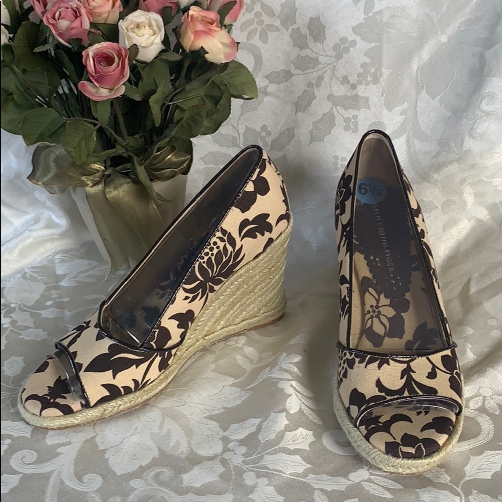 Brand new Tommy Hilfiger Wedge Heels size 6.5